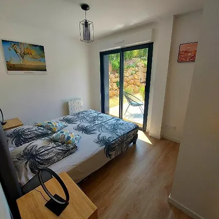 Holiday home La Belle Vie En Alaric Douzens